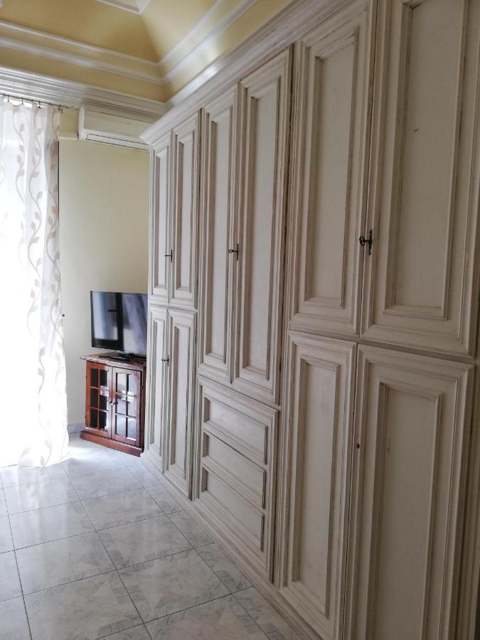 Inna'S Rooms In The History Center Catania Bagian luar foto