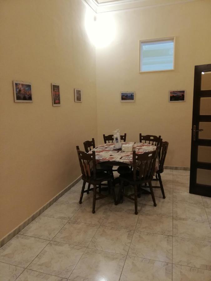 Inna'S Rooms In The History Center Catania Bagian luar foto