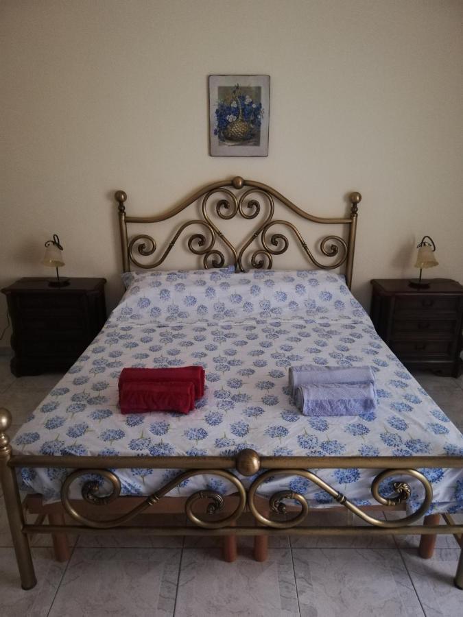 Inna'S Rooms In The History Center Catania Bagian luar foto