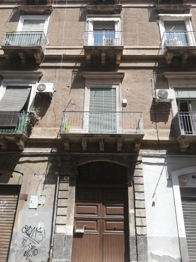 Inna'S Rooms In The History Center Catania Bagian luar foto