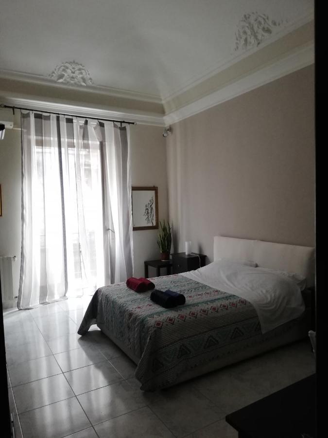 Inna'S Rooms In The History Center Catania Bagian luar foto