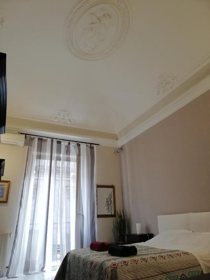 Inna'S Rooms In The History Center Catania Bagian luar foto