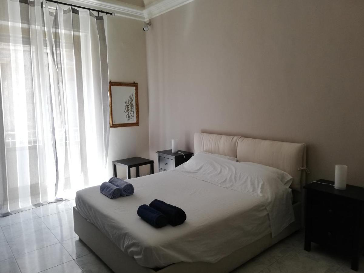 Inna'S Rooms In The History Center Catania Bagian luar foto